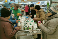 Президент заявил об отсутствии в России проблем с базовыми продуктами