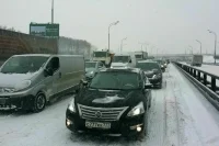 Москва встала в девятибалльных пробках из-за гололедицы
