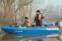 Речная полиция «выловила» десятки километров браконьерских сетей и 6 килограммов наркотиков