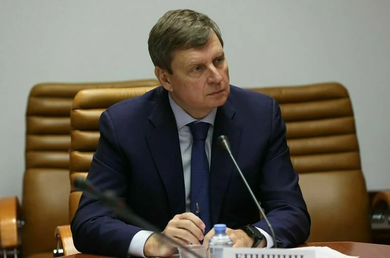 Епишин считает, что регионы должны сами решать вопрос о курортном сборе