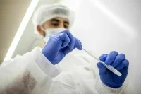 Пациентов с симптомами простуды будут тестировать на грипп и коронавирус