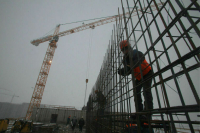 В Подмосковье десять человек пострадали при обрушении строительных лесов