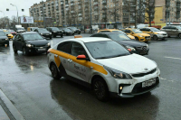 Госдума приняла закон о такси
