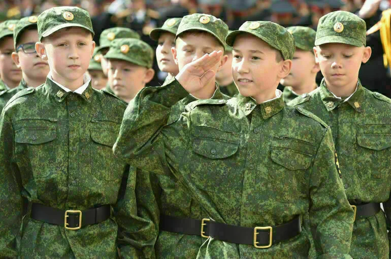 Начальную военную подготовку введут в школах со следующего учебного года