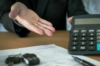 Автоэксперт оценил перспективы снижения цен на машины в будущем году