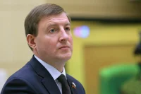 Турчак предложил наносить на фасады отремонтированных школ портреты героев СВО