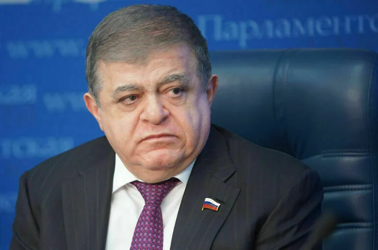 Джабаров считает, что Европе не удалось сломать Россию