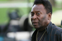 Умер легендарный бразильский футболист Пеле