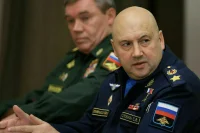 Президент вручил Суровикину орден Святого Георгия третьей степени