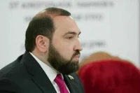Хамзаев рассказал о законопроекте для запрета продажи энергетиков несовершеннолетним