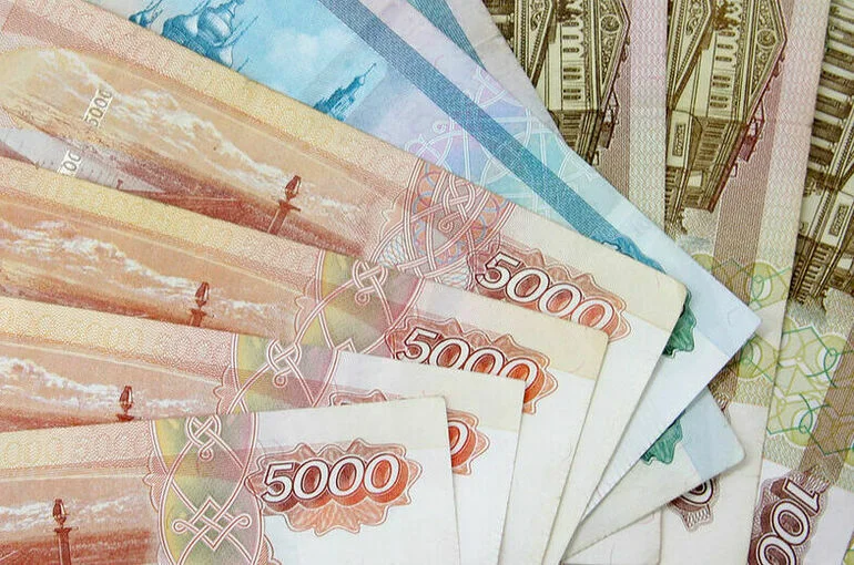 Оклады военных и силовиков предложили повысить на 10,5 процента