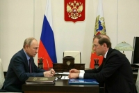 Путин раскритиковал Мантурова за долгую работу с заказами на воздушные суда