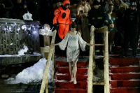 Врач предупредил, что купание в проруби может вызывать преждевременные роды