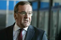 Новый глава Минобороны Германии пообещал выложиться на своем посту на 150%