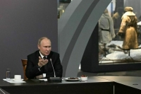 Путин призвал передавать память о блокаде Ленинграда будущим поколениям