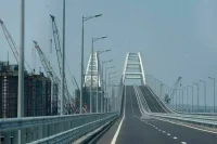 По Крымскому мосту возобновили автомобильное движение