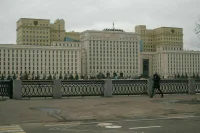 Неслуживших россиян призывного возраста могут не взять в добровольцы