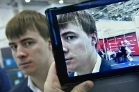 Сдавать экзамены и покупать лекарства через частные биометрические системы хотят запретить