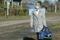 Минздрав попросили повысить выплаты земским докторам и фельдшерам