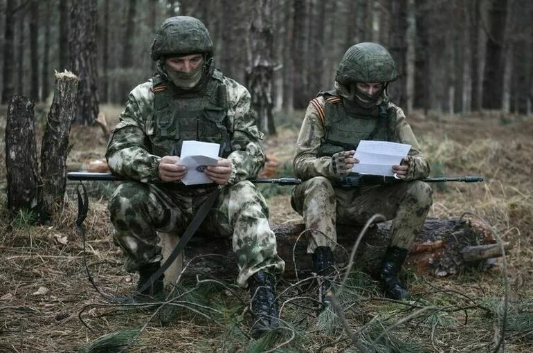 Военных обеспечат бесплатными почтовыми конвертами по нормам Минобороны