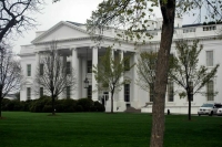 Экс-советник Пентагона считает, что США встали на опасный путь борьбы с РФ