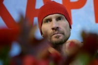 Хирург назвал причину ампутации конечностей Костомарова