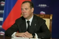 Медведев обвинил главу Еврокомиссии в глупости и некомпетентности