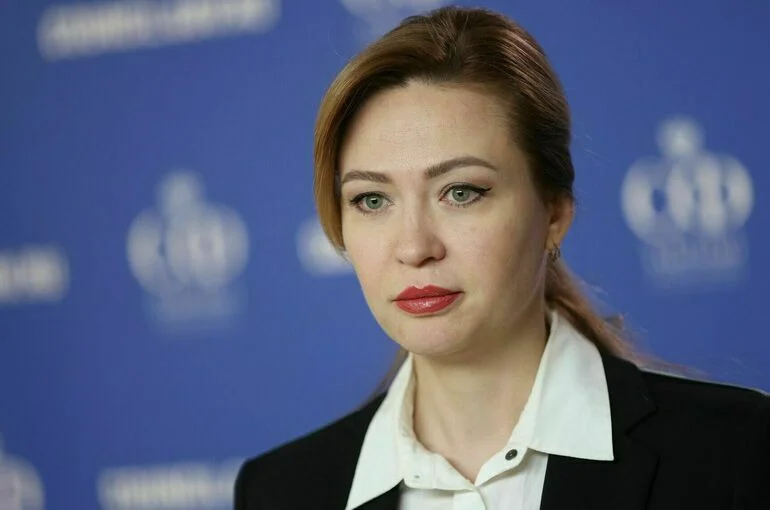 Никонорова считает, что Киев не согласовал с народом отмену Дня Победы