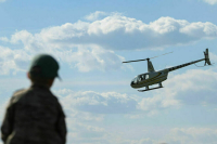 На северо-востоке Сахалина пропал вертолет Robinson