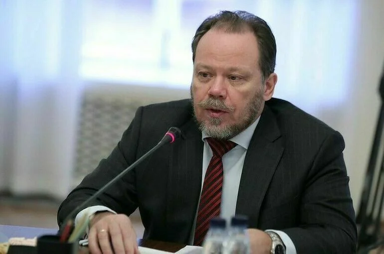 Шолохов заявил, что книги уехавших из России писателей не запретят