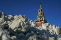 В выходные сугробы в Москве станут еще выше
