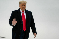 Трамп пообещал в случае переизбрания сразу позвонить Путину и Зеленскому