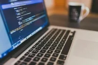 Талантливых школьников бесплатно научат современным языкам программирования