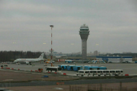 Над Петербургом закрыли небо из-за неизвестного летательного объекта