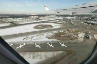 Вылетевшие в Петербург самолеты возвращаются во Внуково