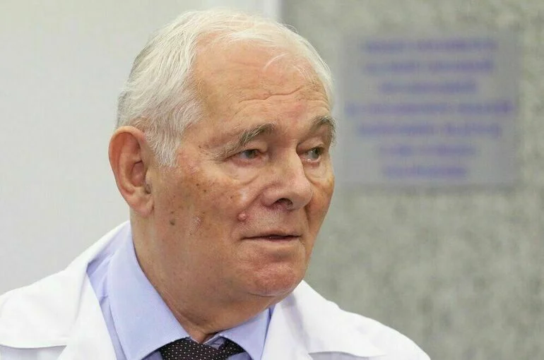 Доктора Рошаля перевели из реанимации в хирургическую палату