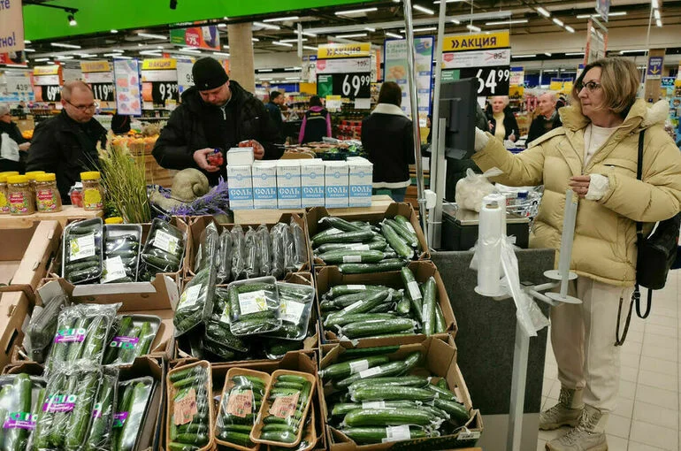 За неделю в России подешевели огурцы, однако подорожали бананы