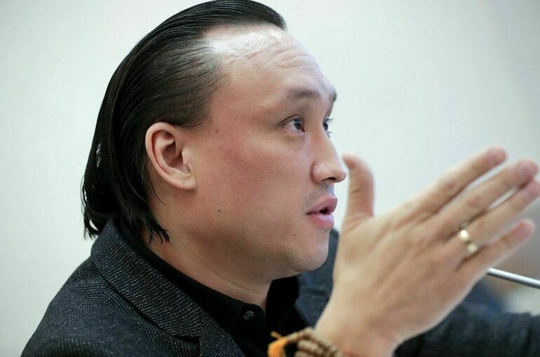 Тарбаев выступил в защиту РУДН после инцидента с флагом Украины в вузе