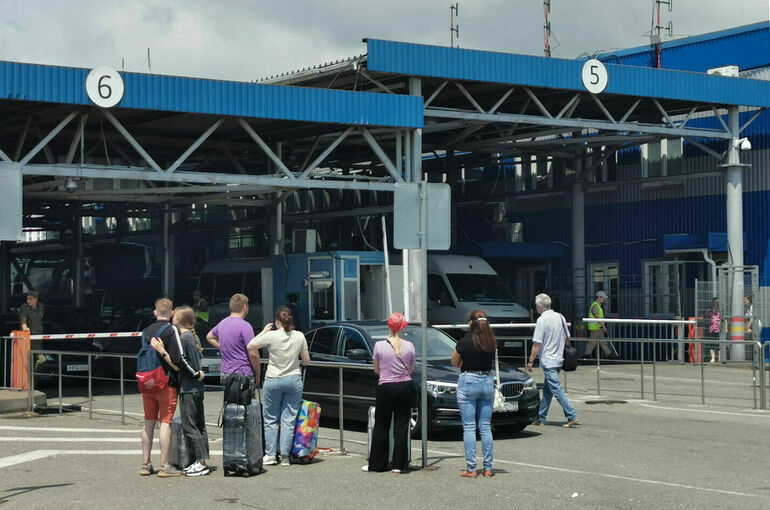 Украина вышла из соглашения с Россией о пограничном контроле