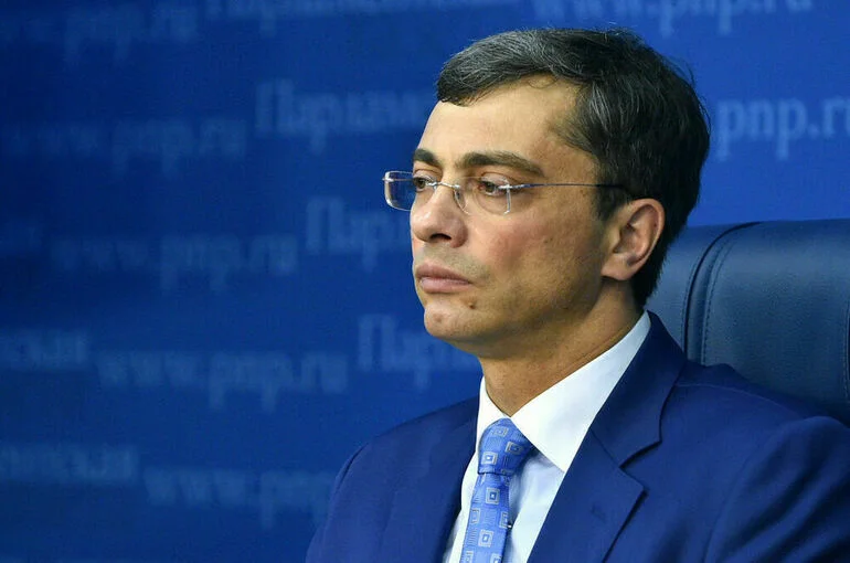 Гутенев предложил увеличить число именных стипендий молодым инженерам