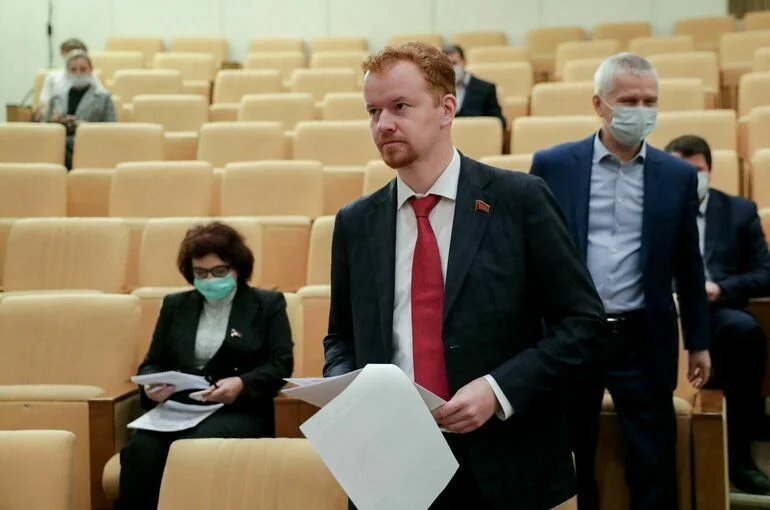 Граждан предложили письменно информировать о сносе гаража