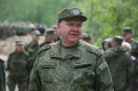 В кабмине согласились освободить от пеней за просрочку оплаты ЖКУ всех военных