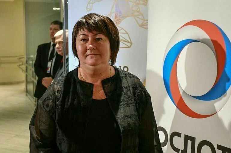 Вяльбе заявила, что в FIS хотят заставить российских лыжников осудить СВО