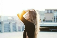 Врач рассказала о влиянии солнца на состояние кожи