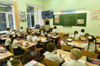 До половины всех начинающих педагогов увольняются из школы в первые пять лет