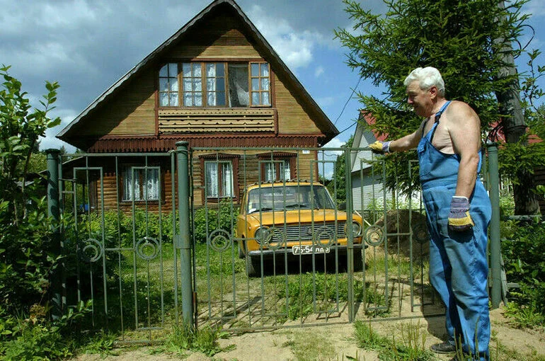 Депутат Чаплин объяснил, как оспорить штраф за парковку у дачного участка