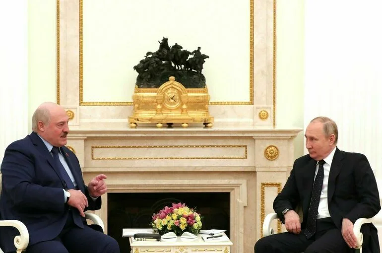 Путин поздравил Лукашенко с Днем единения народов России и Белоруссии