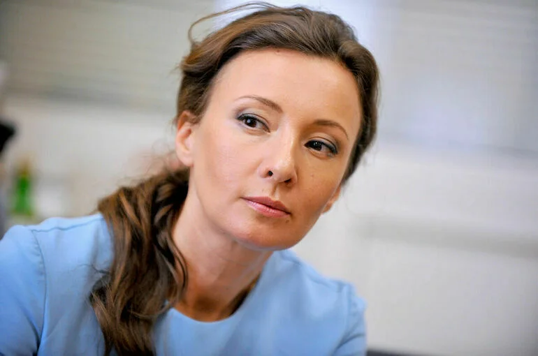 Анна Кузнецова обозначила актуальные проблемы многодетных семей