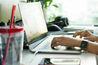 При температуре в помещении более 30,5 градуса рабочий день предложили сократить на четыре часа