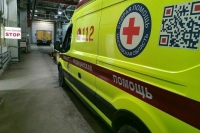 В Петербурге 4 человека пострадали из-за провалившегося в кипяток автомобиля